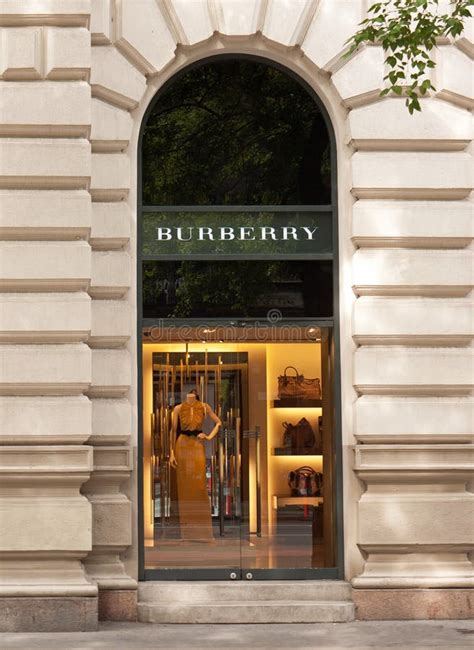 burberry budapest